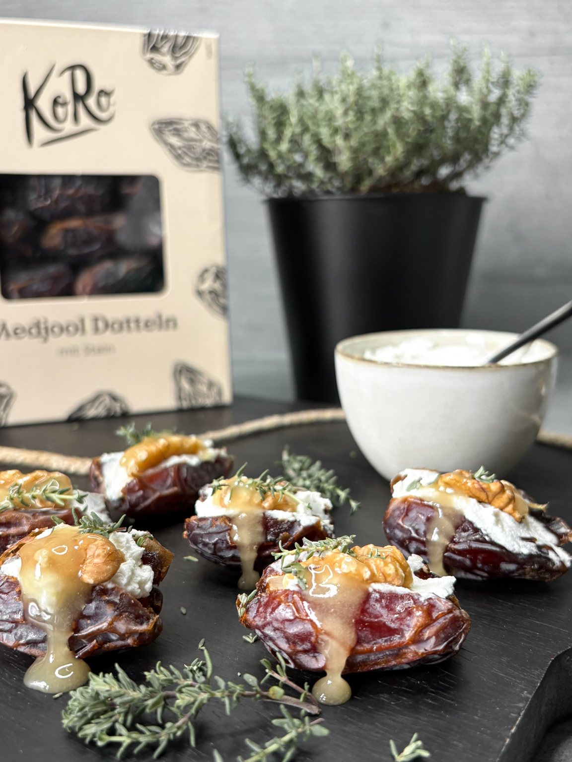 Gefüllte Datteln mit Ziegenfrischkäse