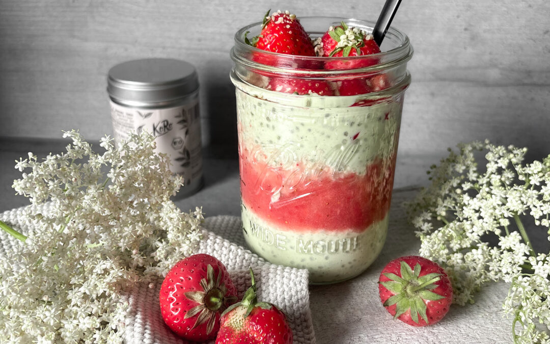 Matcha-Erdbeer-Overnight Oats